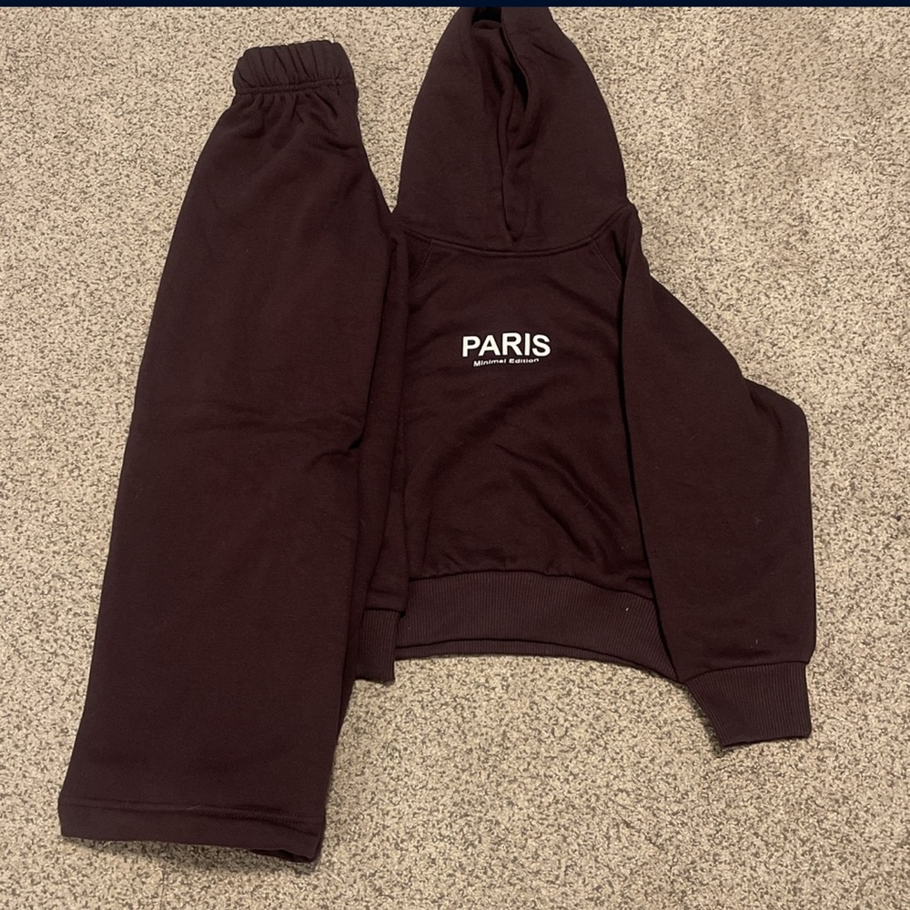 Girls Sweat Outfit - Size 6/7 BRAND NEW